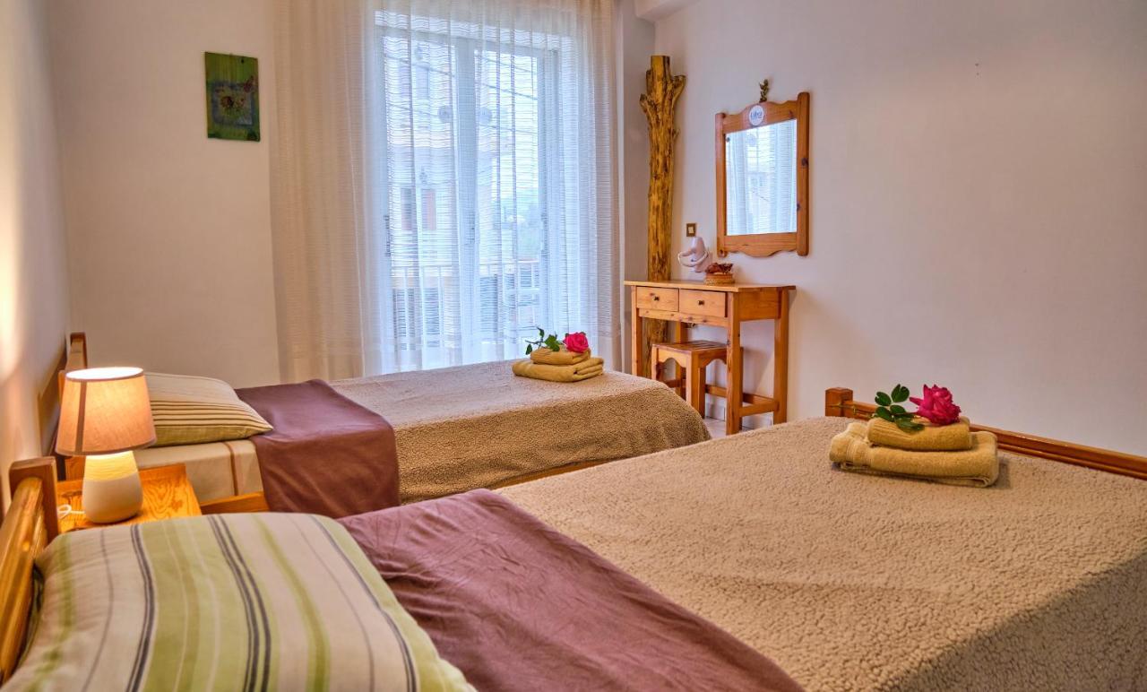 Maro Apartments Арилас Екстериор снимка