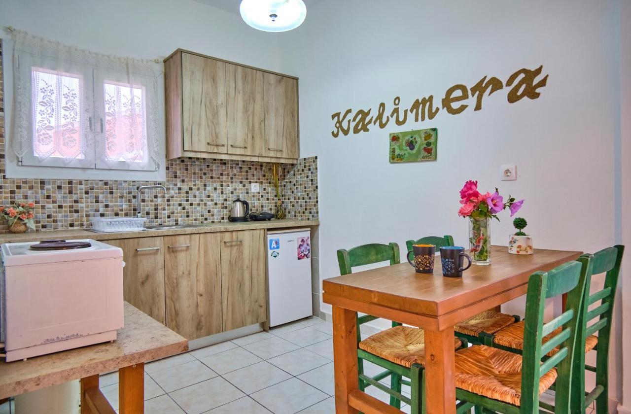 Maro Apartments Арилас Екстериор снимка