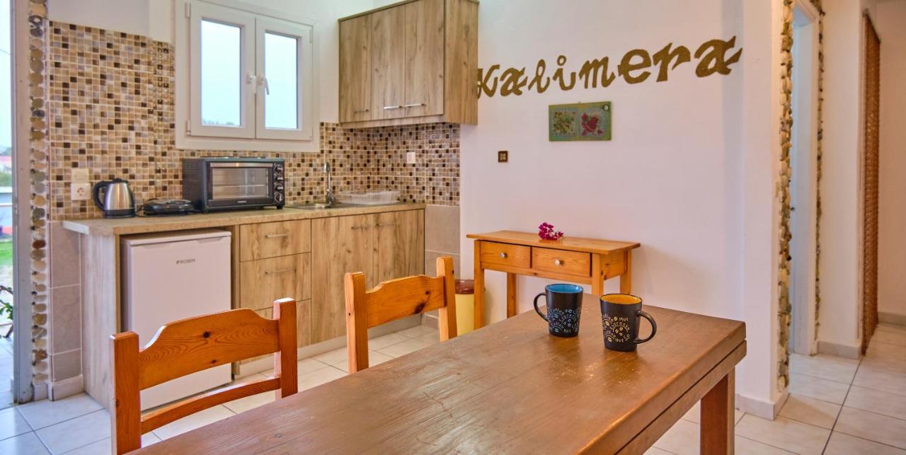 Maro Apartments Арилас Екстериор снимка
